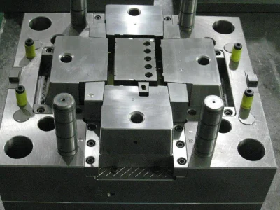 Modanature di precisione, fabbrica di lavorazione dello stampaggio a iniezione